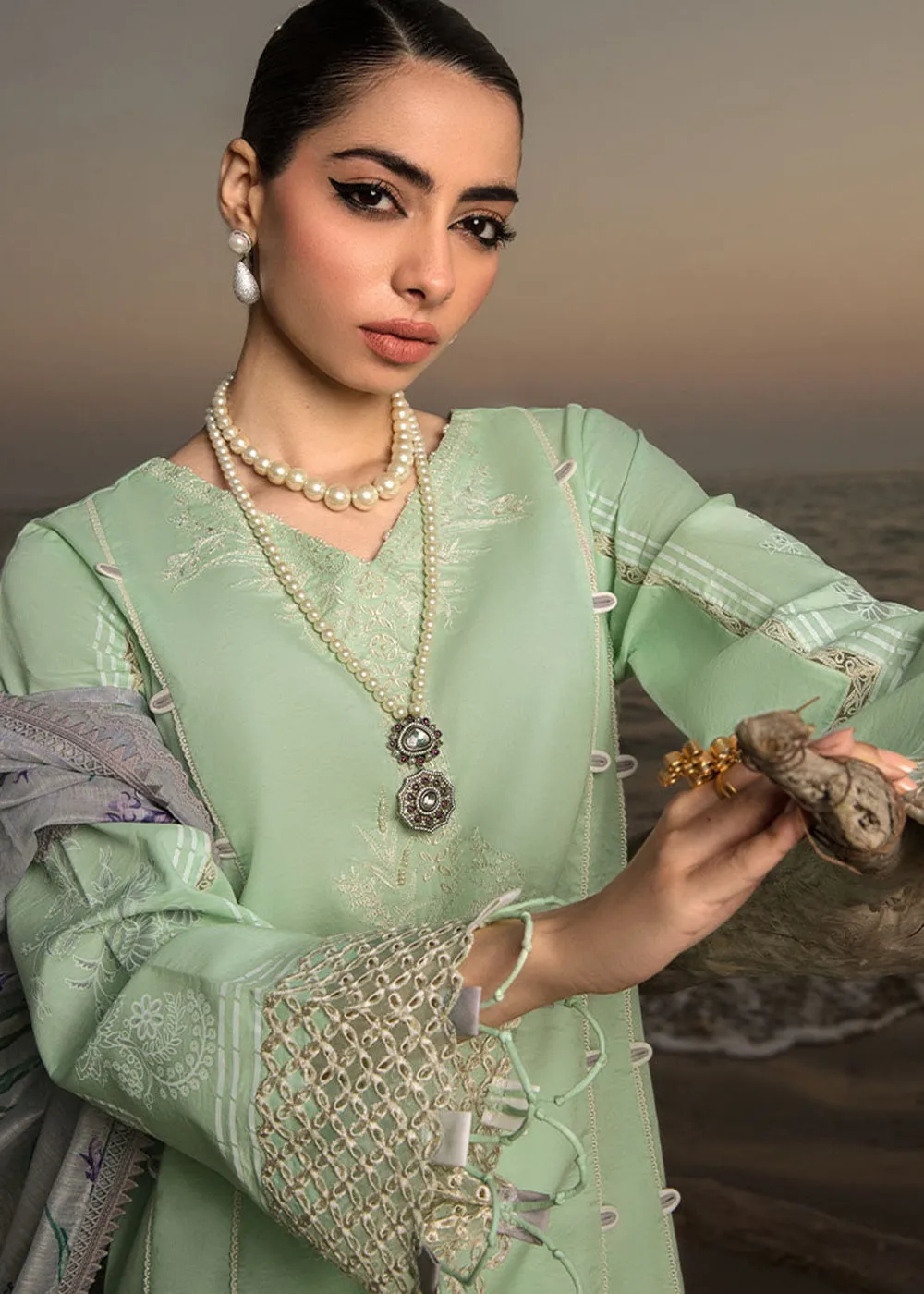 Green Luxury Lawn Suit | Rang Rasiya | Florence Lawn '23 | IRIS- D5