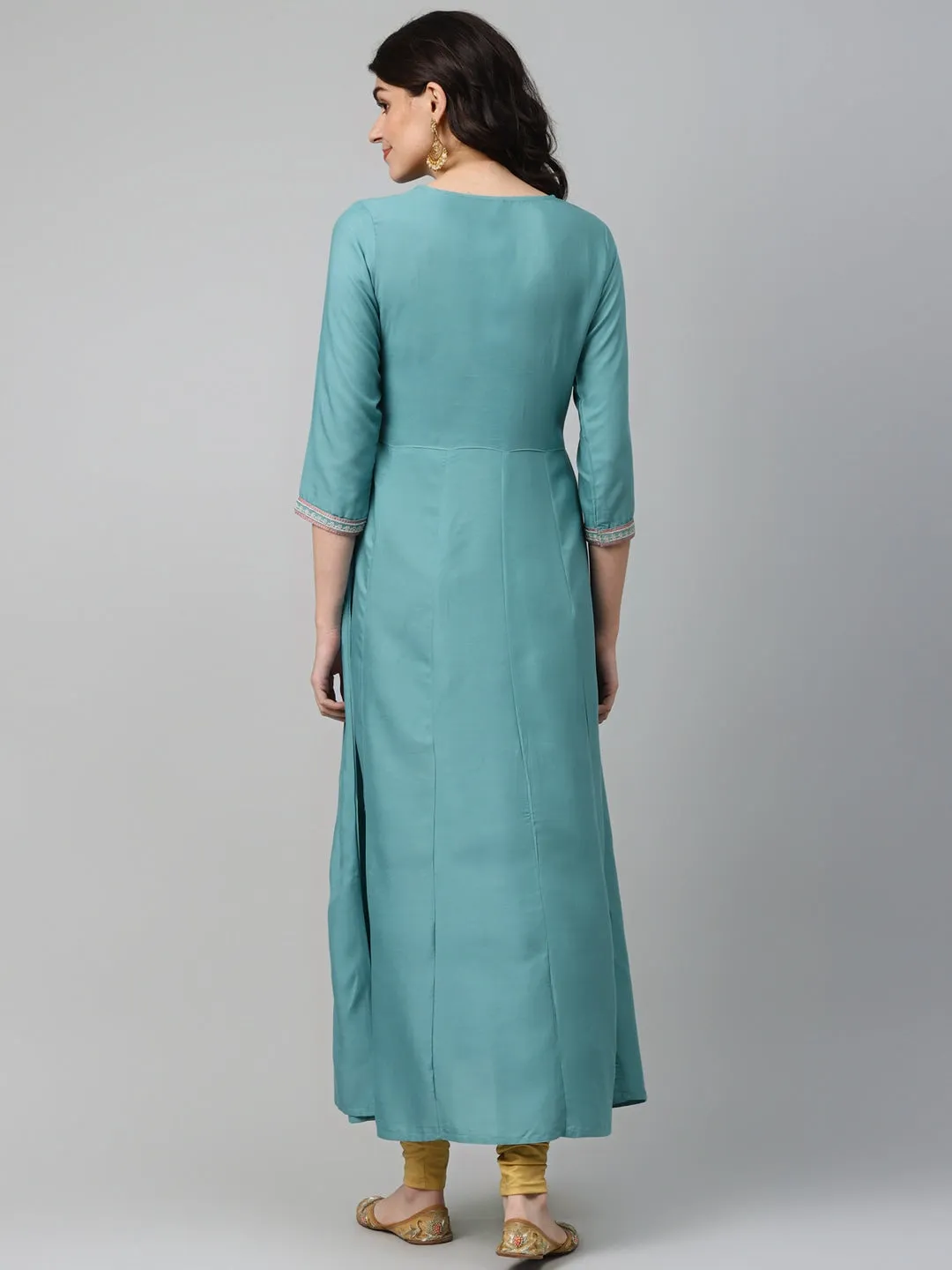 Women Green & Gold Embroidered Kurta