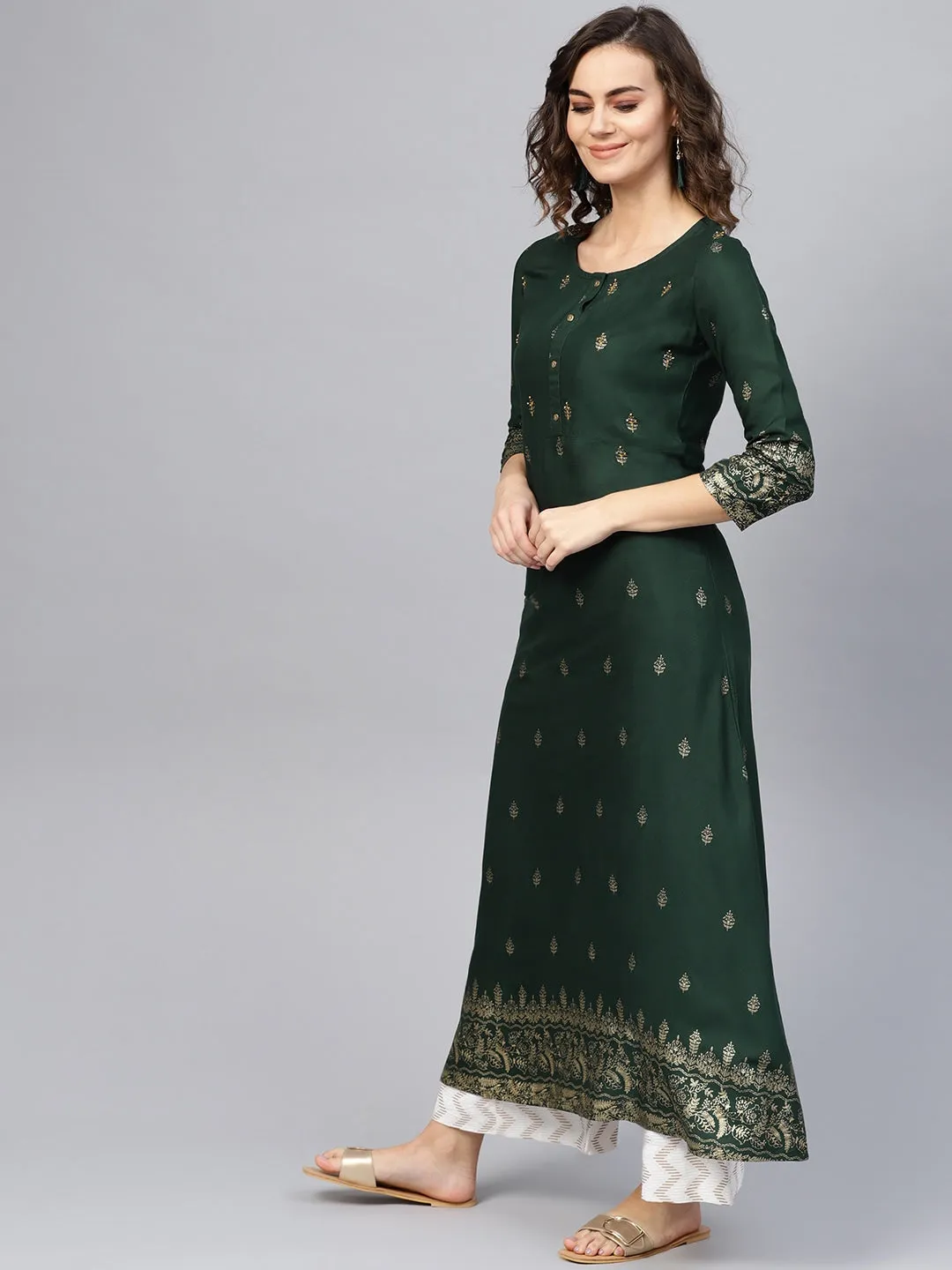 Women Green & Golden A-Line Kurta