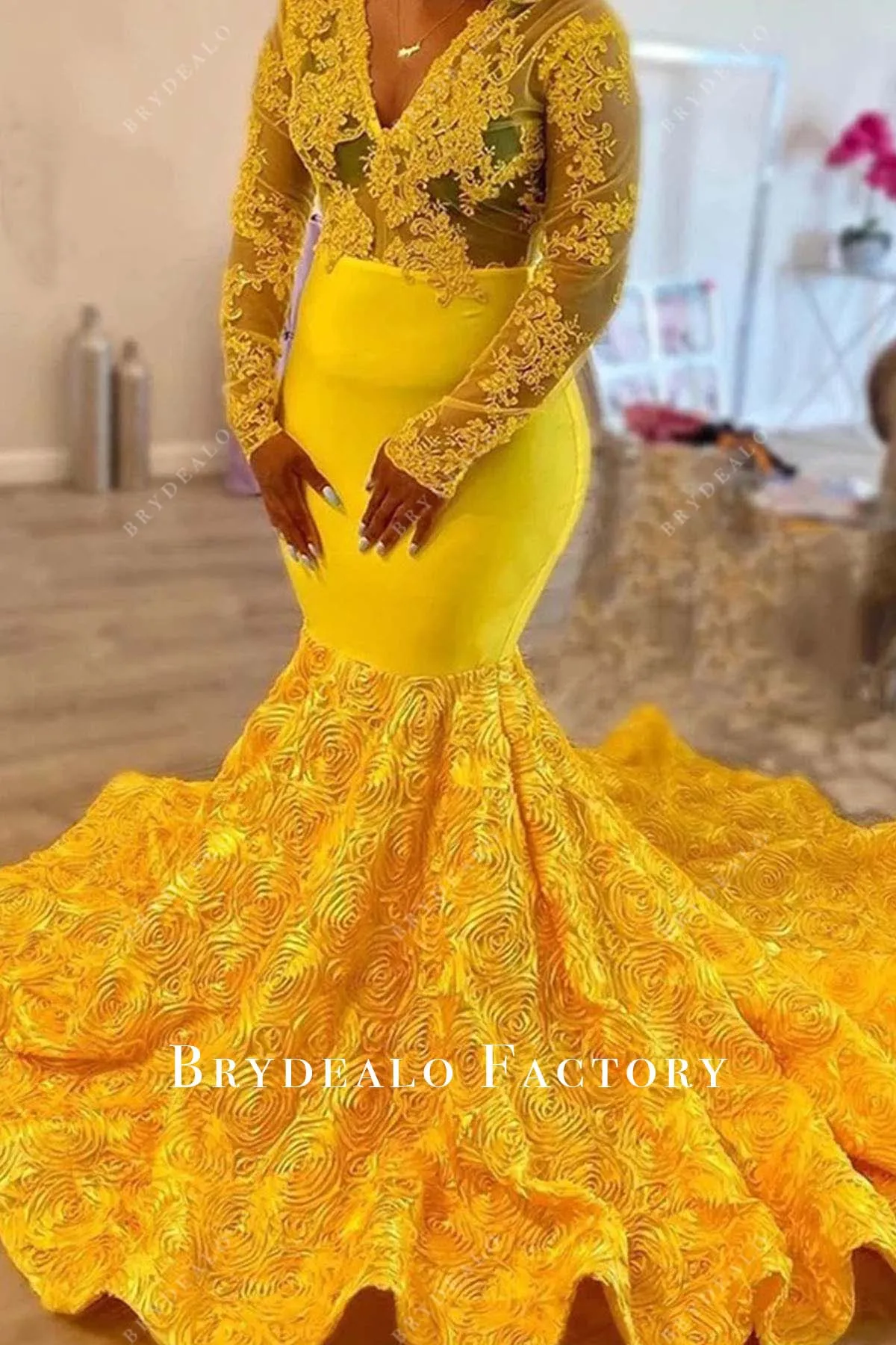 Yellow Lace Appliques V-Neck 3D Flowers Trumpet Prom Dress